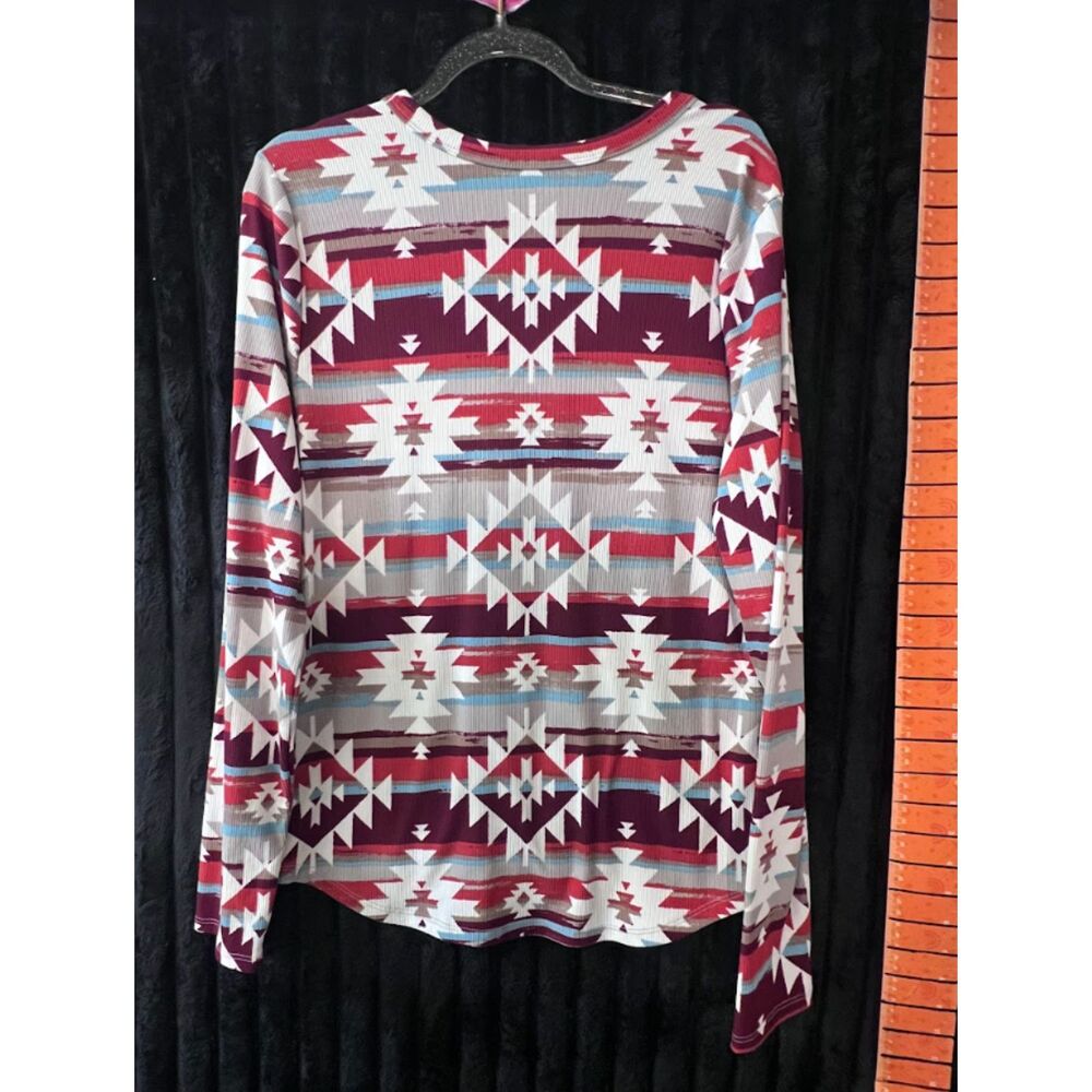 No Boundaries Women’s XL 15-17 Southwestern Aztec Print Long Sleeve Top